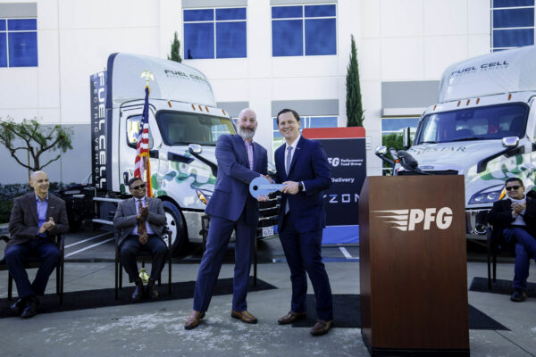 Leaders from Performance Food Group (PFG) and Hyzon celebrate the delivery of four fuel cell electric vehicles (FCEVs) in Fontana, Calif. today. Left to Right: Pat Griffin, Hyzon North America President; Dr. Bappa Banerjee, Hyzon Chief Operating Officer; Jeff Williamson, Senior Vice President, Operations, Performance Food Group; Parker Meeks, Hyzon Chief Executive Officer; Jesse Armendarez, 2nd District, San Bernardino County Supervisor