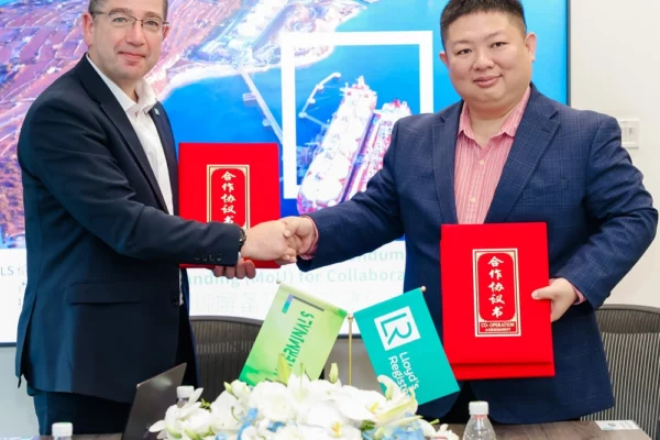 Fot. Nick Brown, LR CEO and Shuo Chen, Chairperson and Founder, H2Terminals/LR