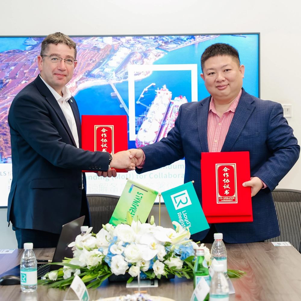 Fot. Nick Brown, LR CEO and Shuo Chen, Chairperson and Founder, H2Terminals/LR