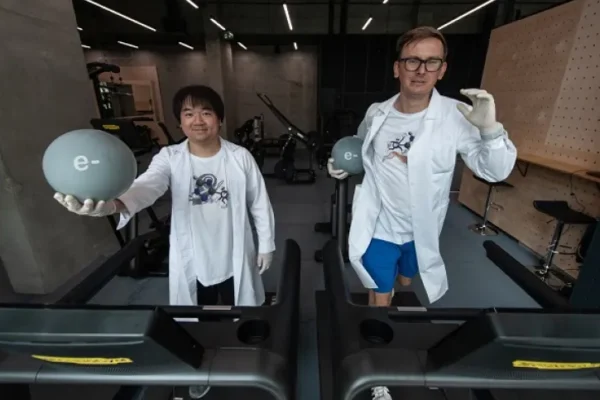 Brom i wodór odgrywają nieoczekiwane role w dynamice dysocjacji anionów triazolu. Przełomowe badanie naukowców z IChF PAN dostarcza nowych informacji o zachowaniu przejściowych jonów ujemnych. Fot: Grzegorz Krzyżewski