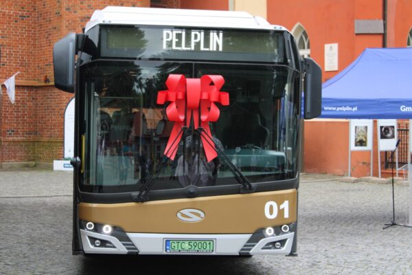 Nowe autobys w Pelplinie, fot. UM Pelplin